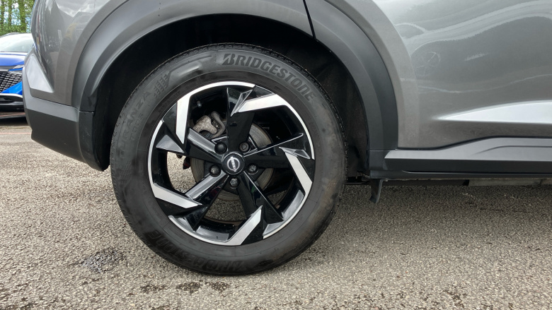 Nissan Juke 1.6 Hybrid N-Connecta 5dr Auto Hybrid Hatchback